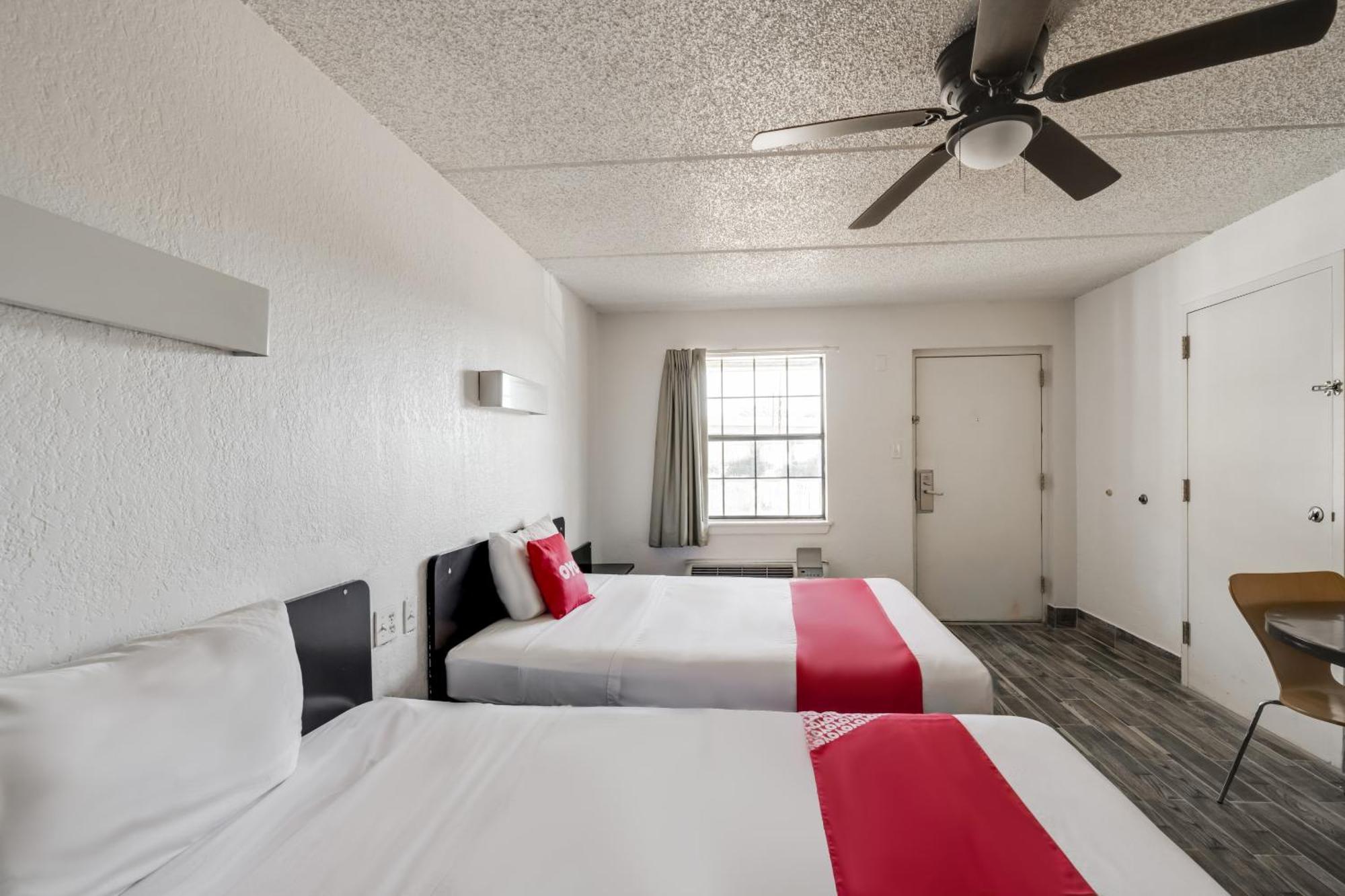 Oyo Hotel Houston Katy Freeway Esterno foto