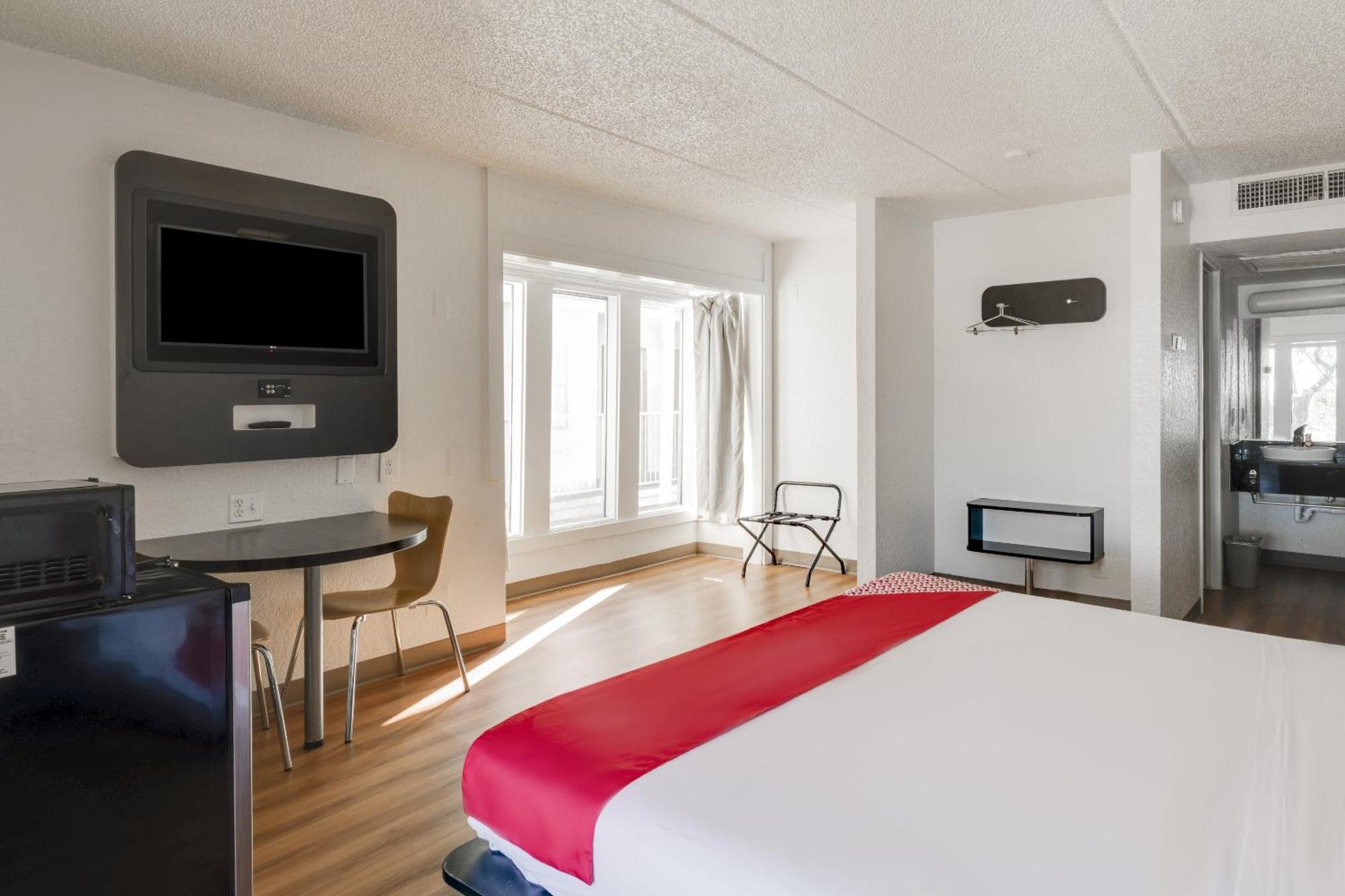 Oyo Hotel Houston Katy Freeway Esterno foto