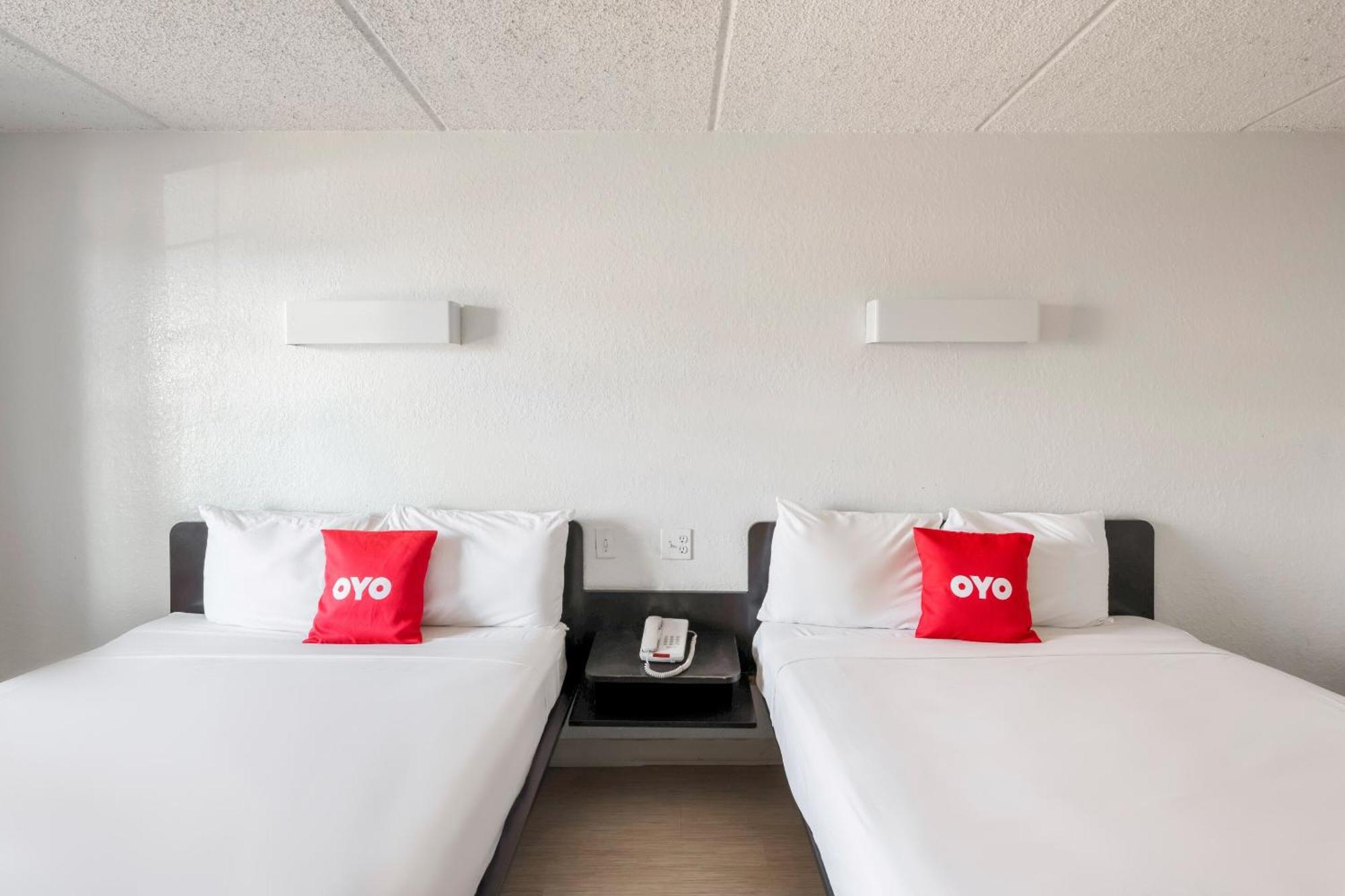 Oyo Hotel Houston Katy Freeway Esterno foto