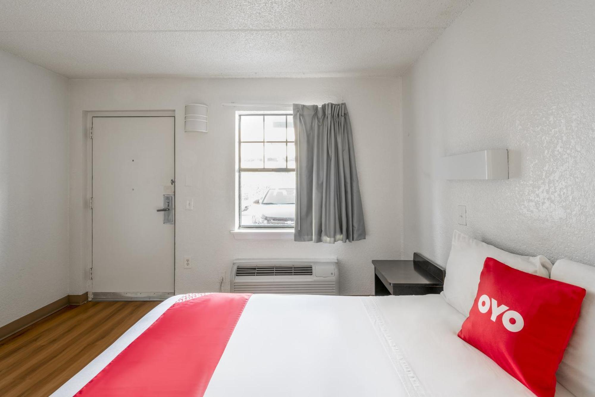 Oyo Hotel Houston Katy Freeway Esterno foto
